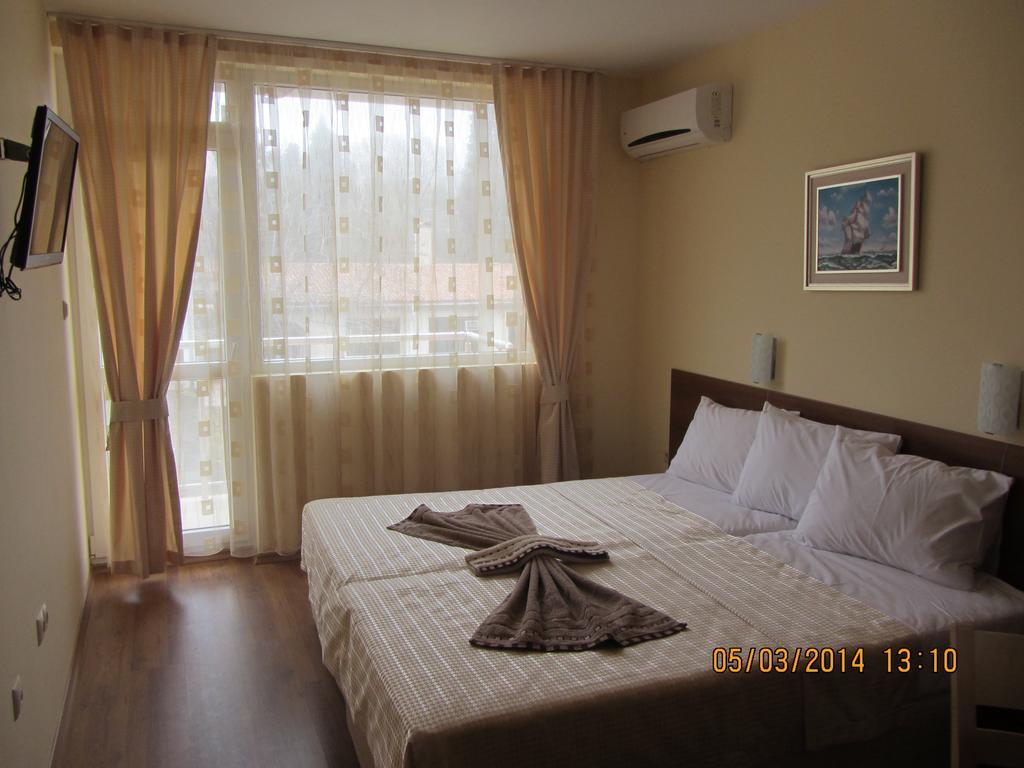 Stephanovy Guest House Sozopol Kamer foto