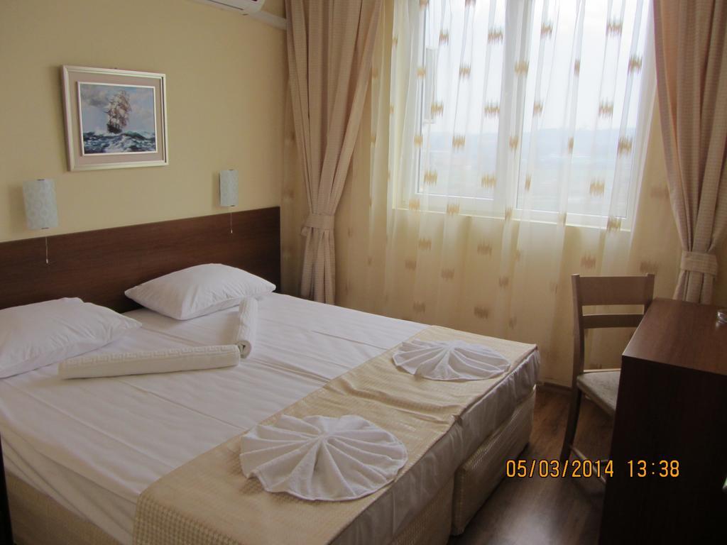 Stephanovy Guest House Sozopol Kamer foto